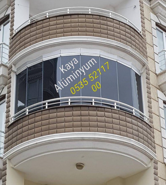 Cam Balkon Montaj Fotoğrafı
